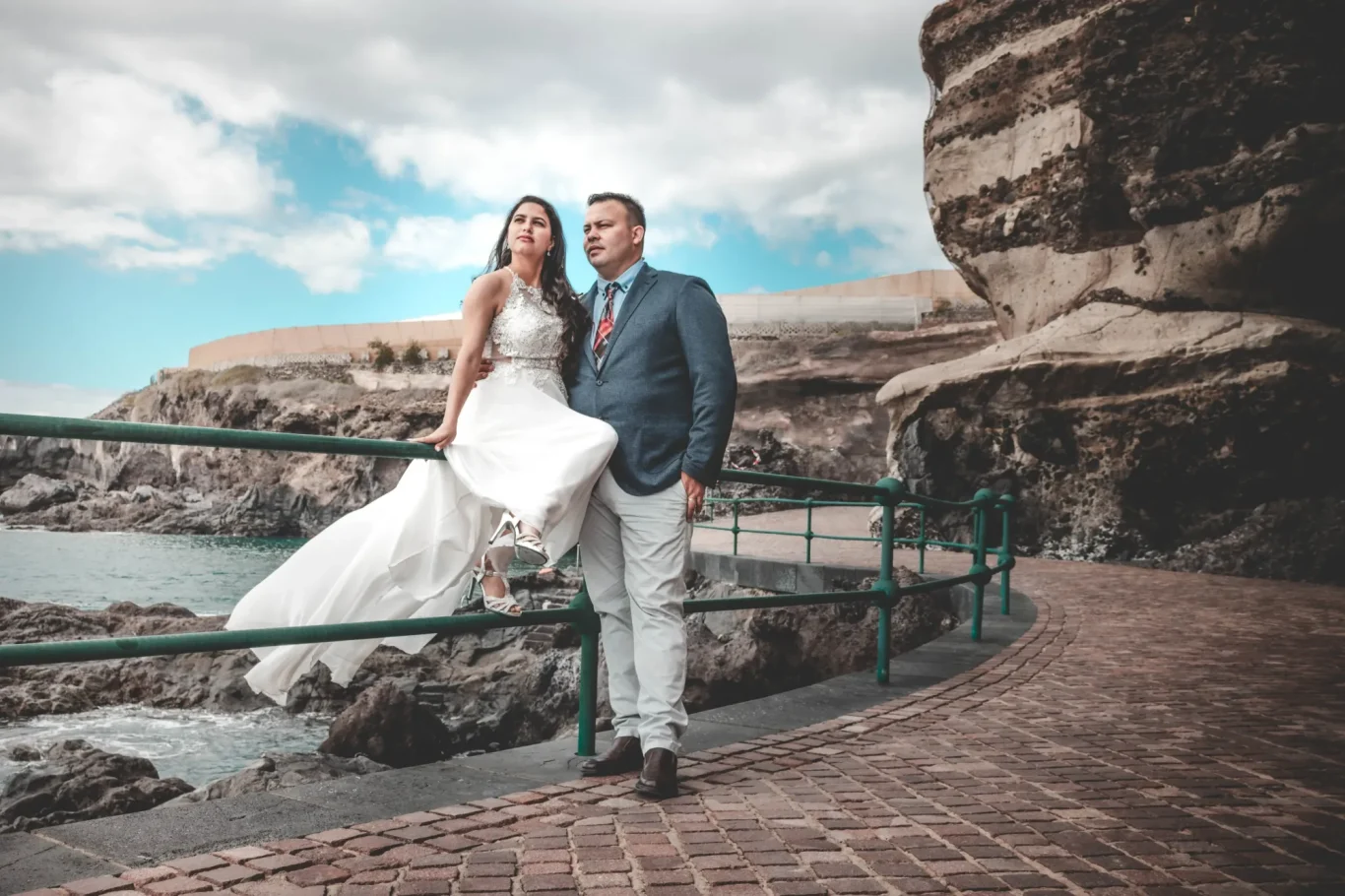 Pareja recién casada en sesión fotográfica de boda en Tenerife.