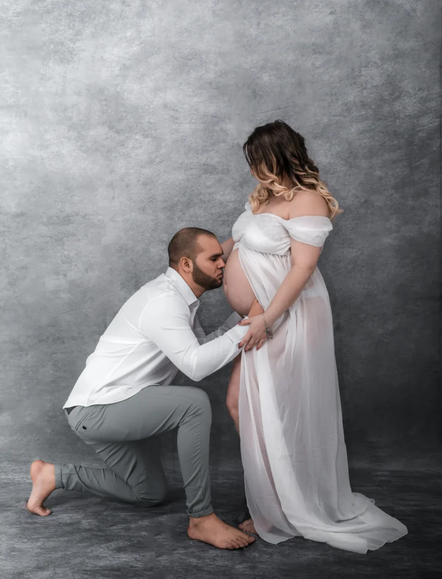 Fotografía de estudio de mujer embarazada en Live Oak, Florida
