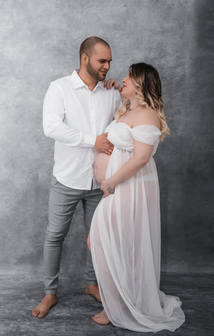 Fotografía de estudio de mujer embarazada en Live Oak, Florida